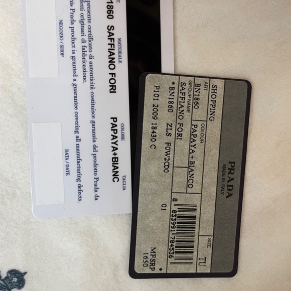 Fabulous, Fun Authentic Prada Saffiano Fori in Papaya+Bianco - Picture 12 of 12